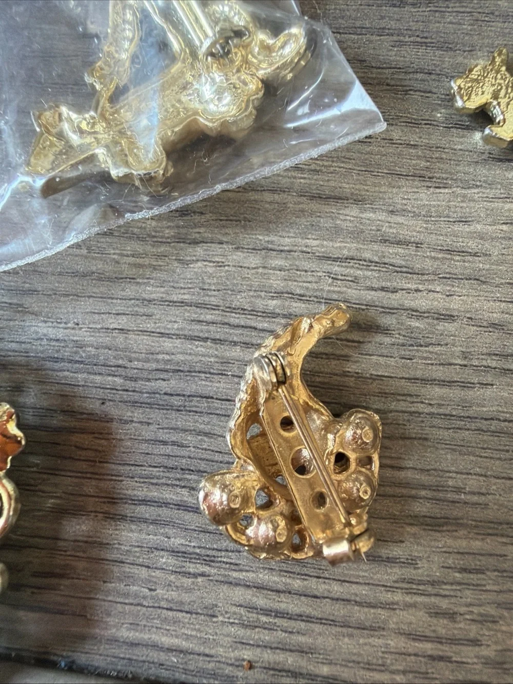 N/A pins